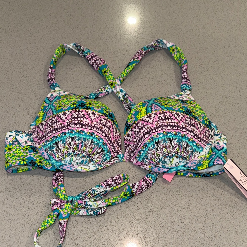 NWT Victoria’s Secret Push-Up Cross-Back Bikini Top Size 34A